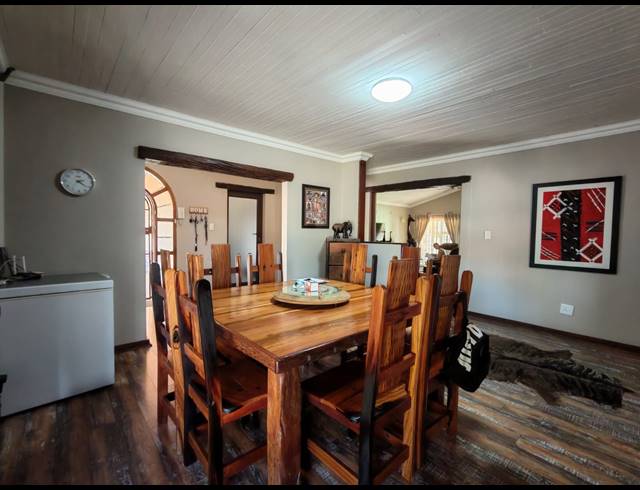 4 BEDROOM HOUSE FOR SALE IN THREE RIVERS EAST